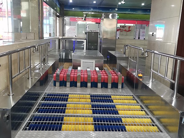 礦用全自動(dòng)洗靴機(jī)